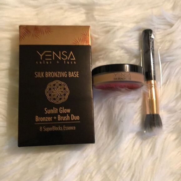 Yensa Beauty Silk Bronzing Base Sunlit Glow Bronzer and Brush Duo New in Box - Picture 12 of 13